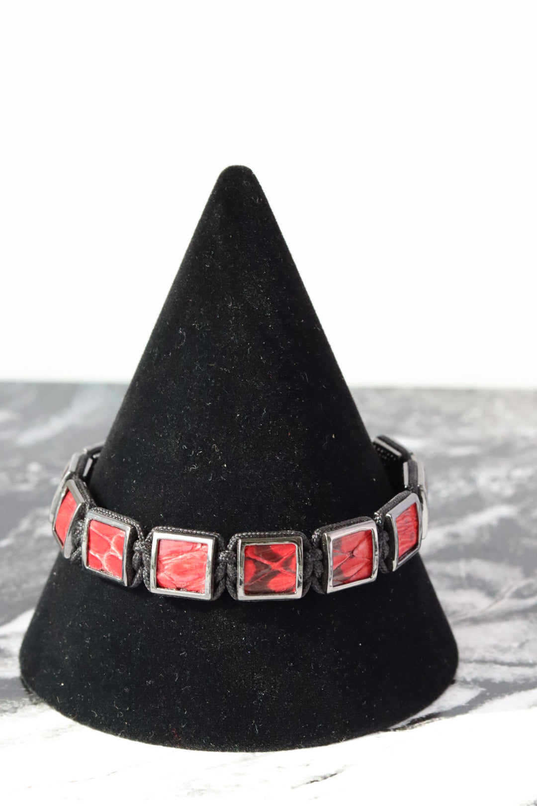 PULSERA TEJIDA CUERO